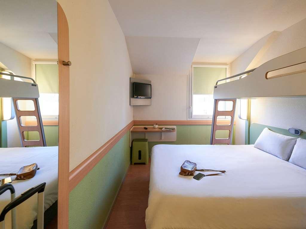 Ibis Budget Cholet Centre Quarto foto