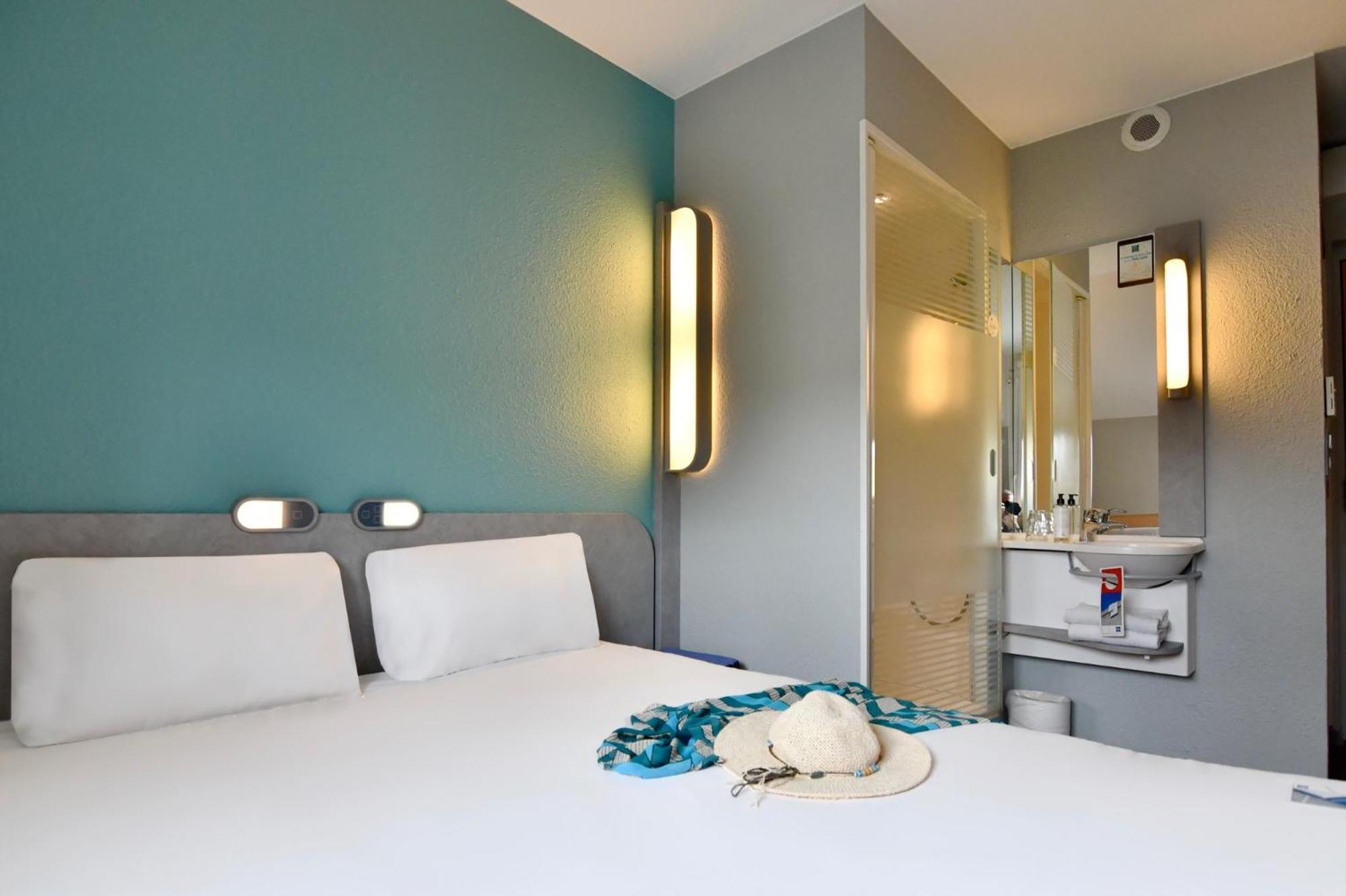 Ibis Budget Cholet Centre Exterior foto