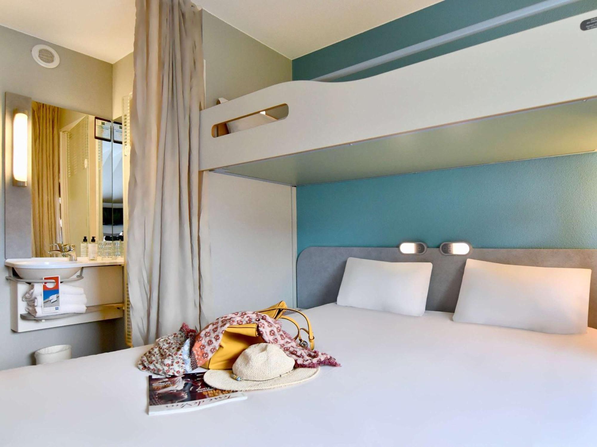 Ibis Budget Cholet Centre Exterior foto