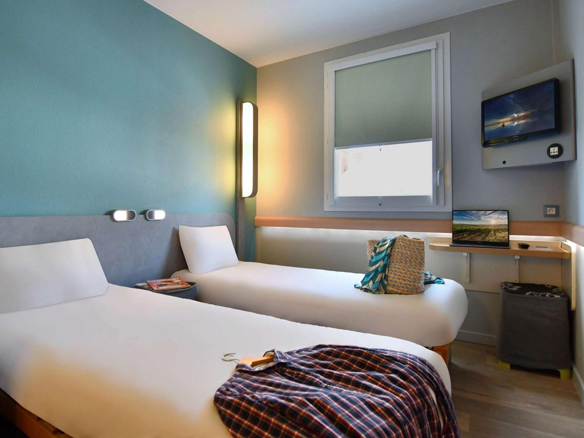Ibis Budget Cholet Centre Exterior foto